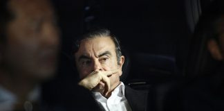 Carlos Ghosn; ghosn's arrest; nissan