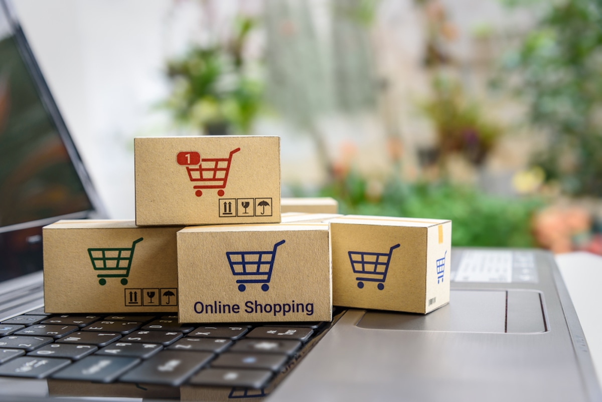 Oman’s Upward Mobility Via E-commerce  OERLive - OER Live  Oman