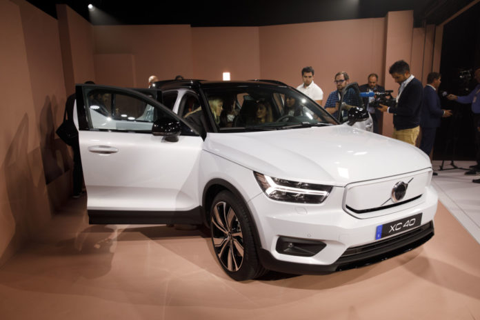 Volvo Counting on Hybrid Cars to Avoid Paying Hefty CO2 Fines