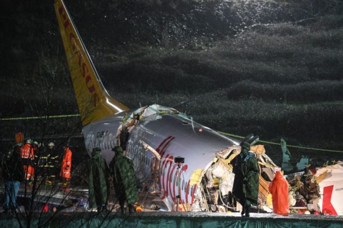 Three Dead After Boeing 737-800 Splits Open on Landing in Turkey