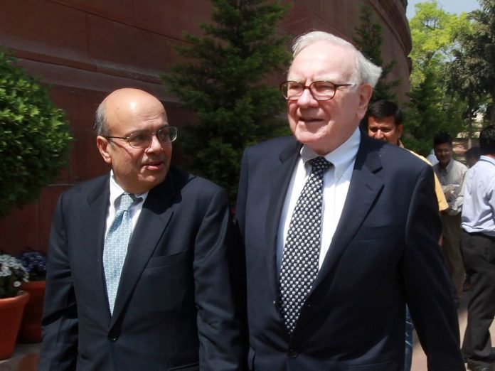 Cash-Rich Berkshire Embraces the Idea of Life After Buffett