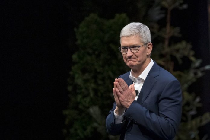 Apple CEO to Take Covid-19 Questions at Virtual Company-Wide Meeting