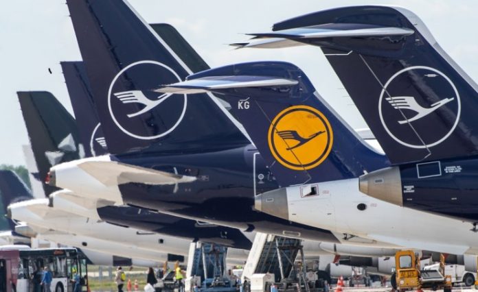 Lufthansa boss announces 'return-flight guarantee' during pandemic