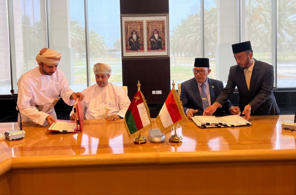 Oman, Indonesia Sign Agreement To Increase Air Traffic  