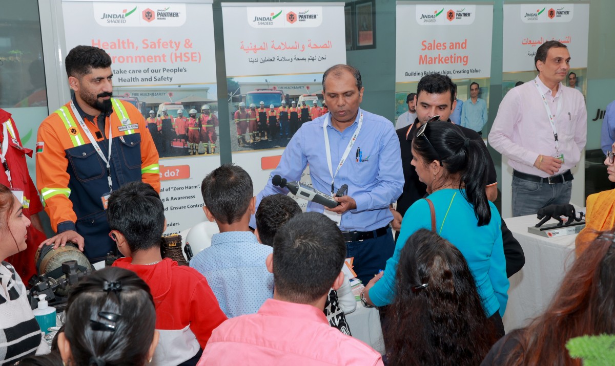 Jindal Shadeed Hosts Family Day; Over 800 Employees With Family Tour